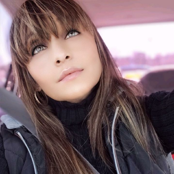 Meet your Posher, Mara - Picture 2 of 2